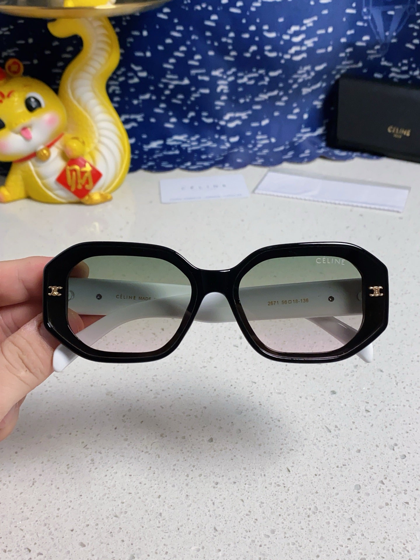 CELINE TRIOMPHE SQUARE SUNGLASS 566739 IN BLACK AND WHITE ACETATE