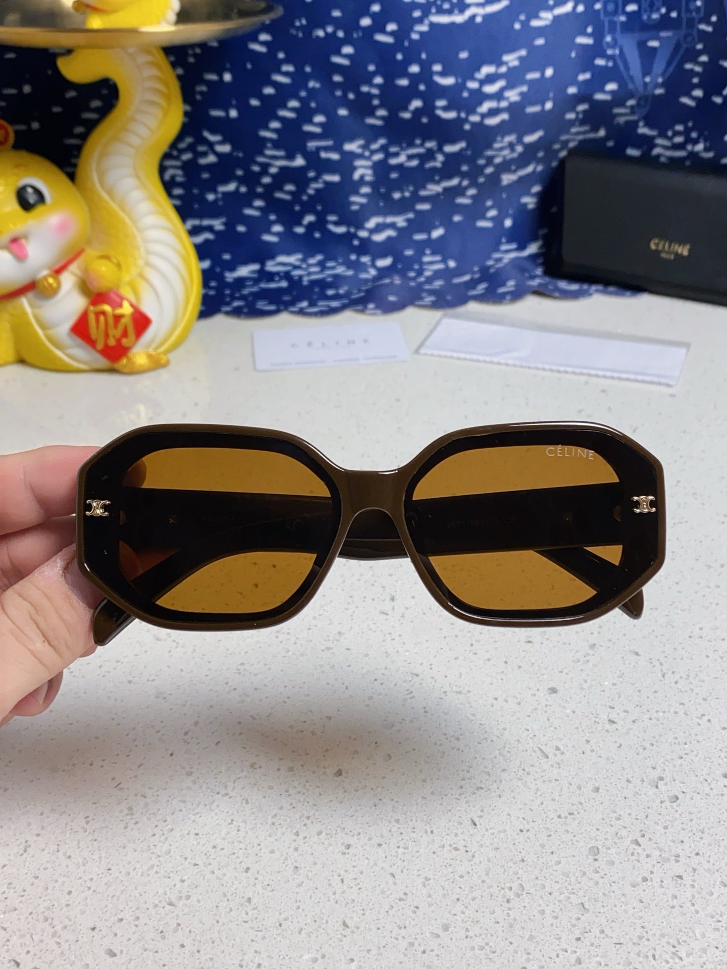 CELINE TRIOMPHE SQUARE SUNGLASS 566742 IN CAMEL ACETATE