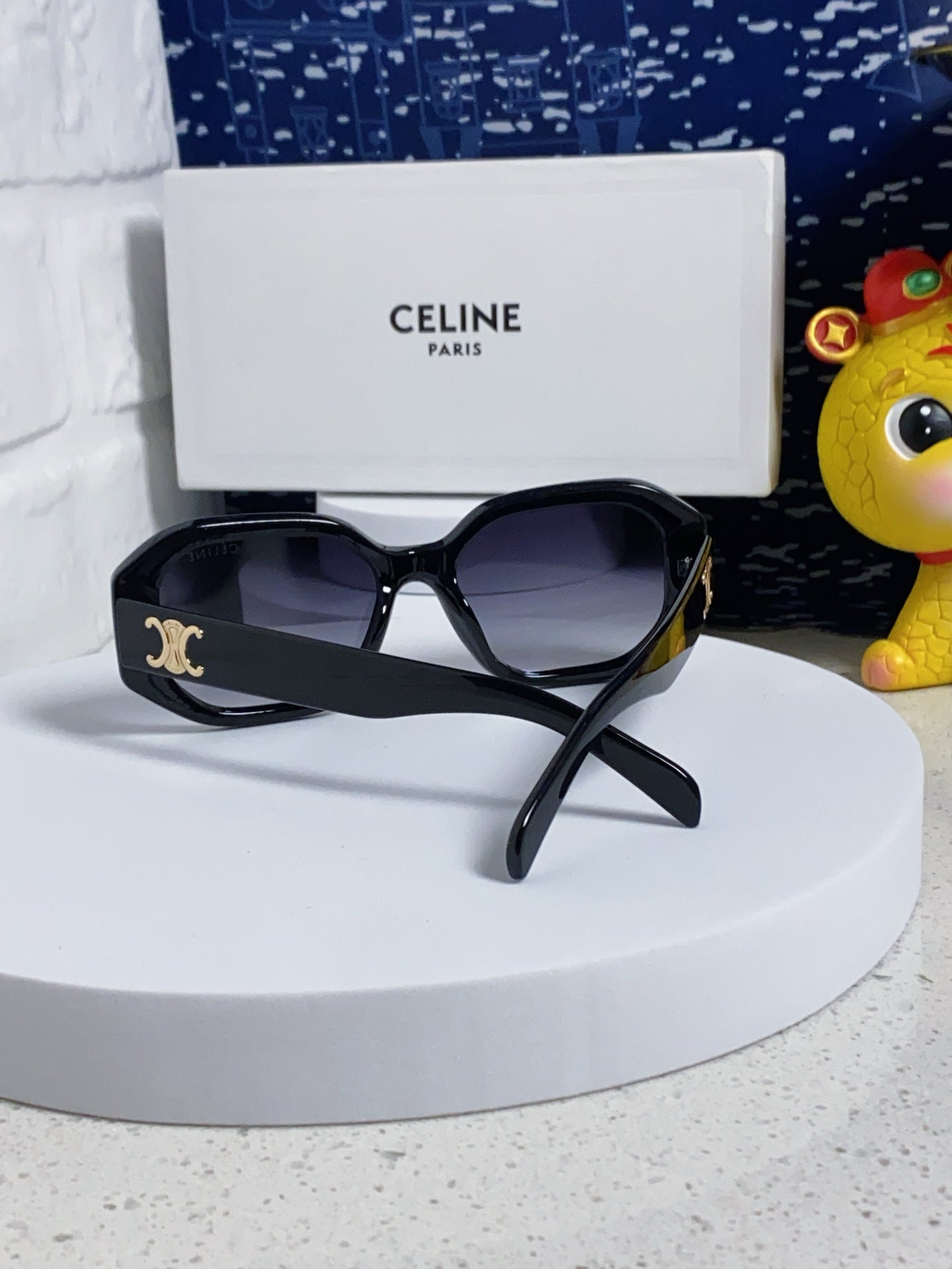 CELINE TRIOMPHE SQUARE SUNGLASS  566743 IN BLACK ACETATE GRADIENT SMOKE LENSES