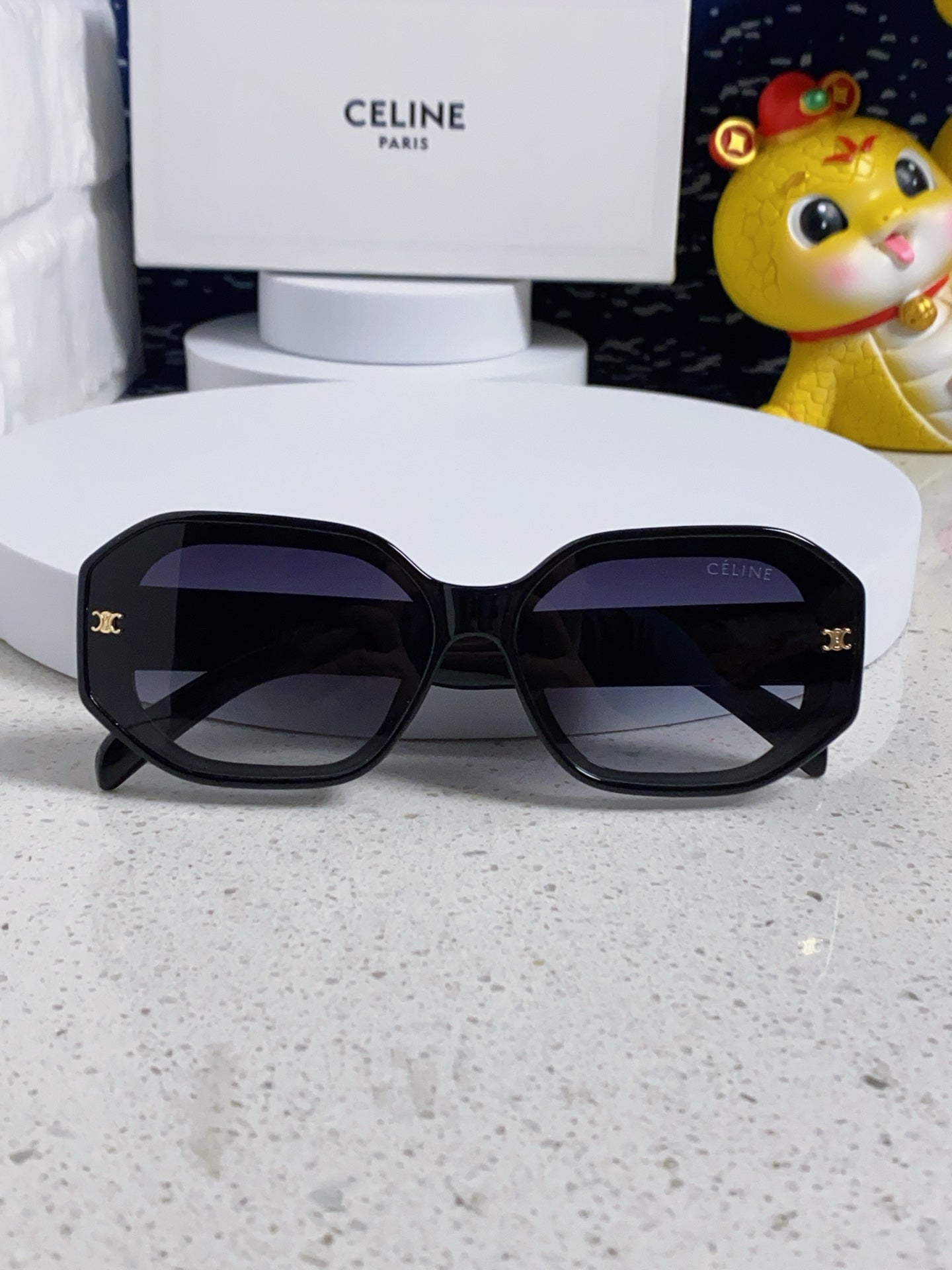 CELINE TRIOMPHE SQUARE SUNGLASS  566743 IN BLACK ACETATE GRADIENT SMOKE LENSES
