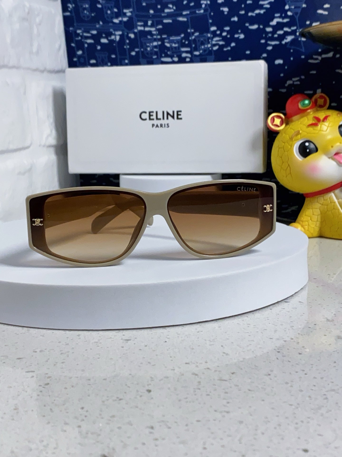 CELINE TRIOMPHE SUNGLASS 533218 IN IVORY ACETATE CAMEL LENSES