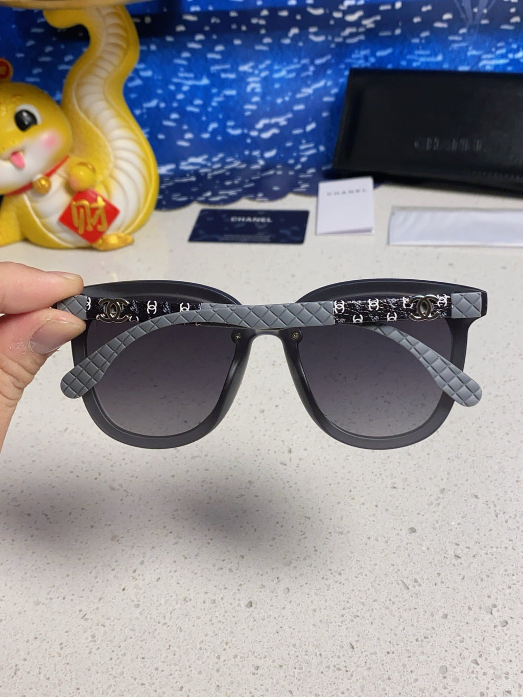 CHANEL BROWNLINE SUNGLASSES 638935 IN GRAY ACETATE